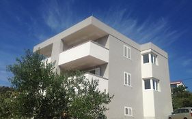 Olive Place