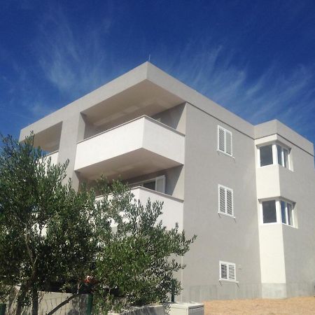 Olive Place Tisno Exterior photo