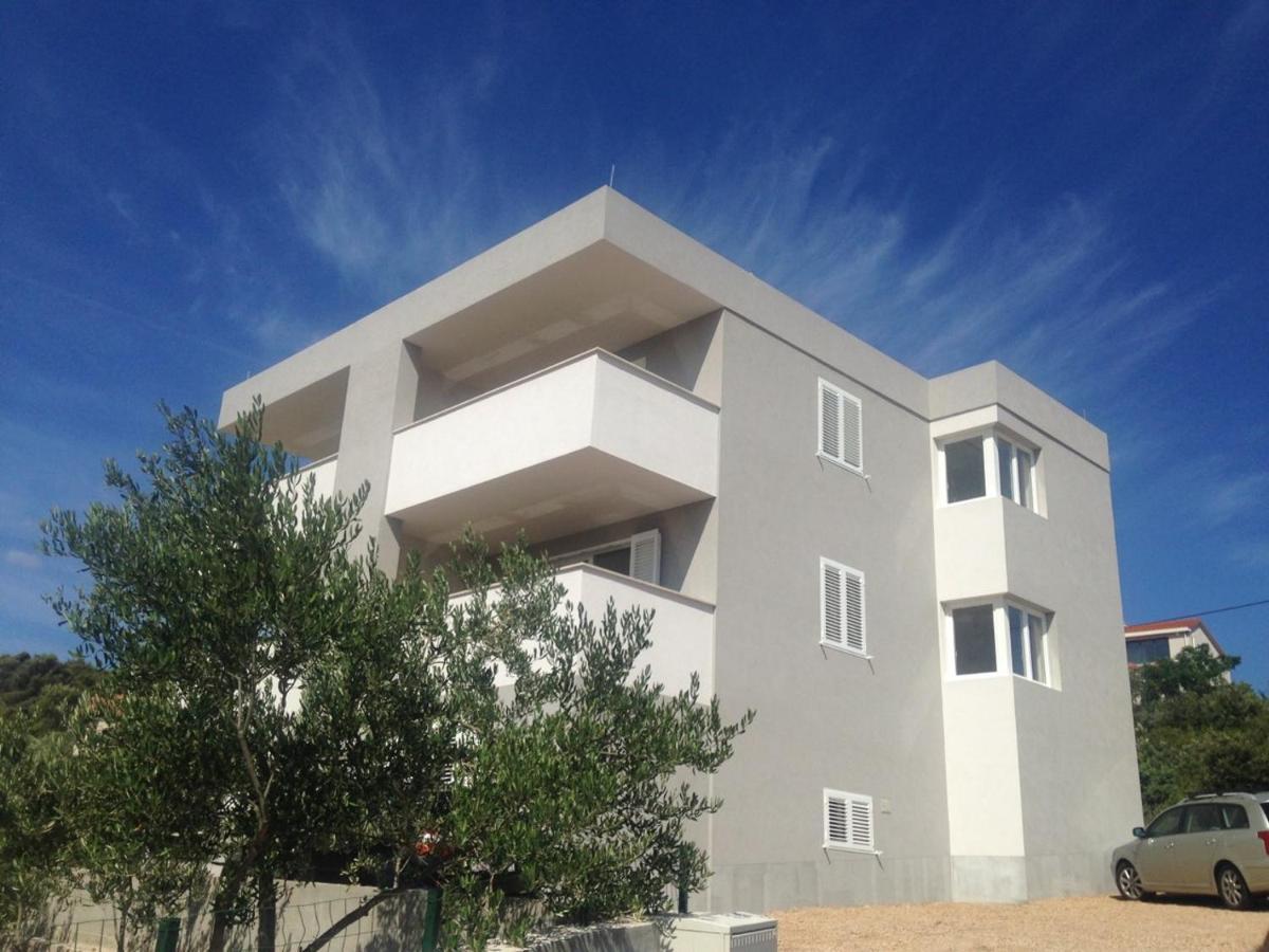 Olive Place Tisno Exterior photo