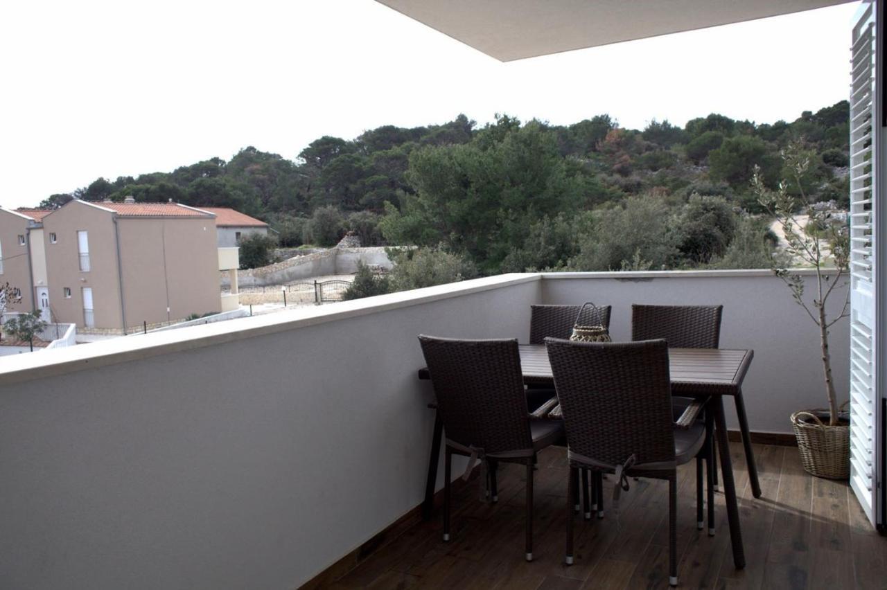 Olive Place Tisno Exterior photo
